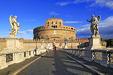 Castel Sant'Angelo Castle with Ponte Sant'Angelo Bridge, UNESCO World Heritage Site, Rome, Lazio, Italy, Europe