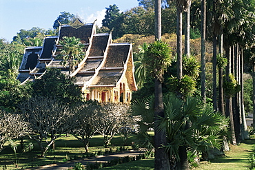 Wat Mai Suwannaphumaham and trees, Luang Prabang, UNESCO World Heritage Site, Laos, Indochina, Southeast Asia, Asia