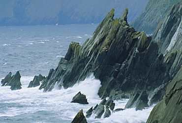 Coastline at Slea Head, Dingle Peninsula, County Kerry, Munster, Republic of Ireland (Eire), Europe