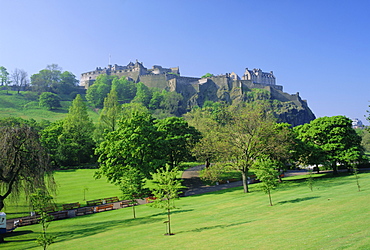 Edinburgh Castle and gardens, Edinburgh, Lothian, Scotland, UK, Europe