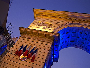 Porte Guillaume triumphal arch, detail at night, Dijon, Burgundy, France, Europe