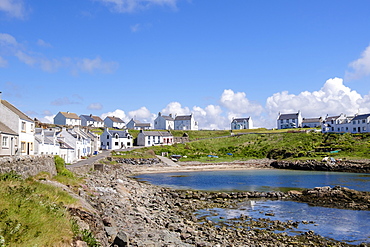 Cottages around harbour in village of Portnahaven, Isle of Islay, Argyll and Bute, Inner Hebrides, Scotland, United Kingdom, Europe