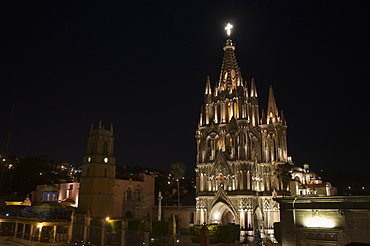 La Parroquia, church notable for its fantastic Neo-Gothic exterior, San Miguel de Allende (San Miguel), Guanajuato State, Mexico, North America