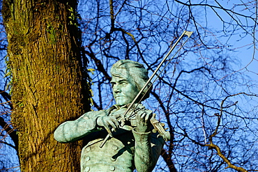 Ole Bulls Statue Man Playing Violin, Bergen, Norway, Scandinavia, Europe