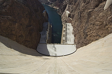 Hoover Dam on the Colorado River forming the border between Arizona and Nevada, United States of America, North America