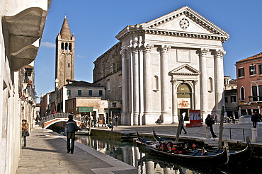 Bridge, canal and campanile, San Barnaba, Dorsoduro Quarter, Venice, Veneto, Italy, Europe