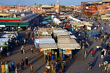 Restaurants, terraces, Kharbouch mosque and minaret, Jemaa-el-Fna Square, Marrakech, Morocco, North Africa, Africa