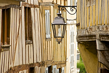 Medieval house facade, half timbered, old town, Macon, Saone et Loire1, Bourgogne (Burgundy), France, Europe