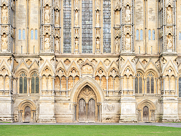 Detail on the West Front, Wells Cathedral, Wells, Somerset, England, United Kingdom, Europe