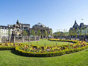 Kongens Nytorv (King's New Square) with the Royal Theatre, Copenhagen, Denmark, Scandinavia, Europe