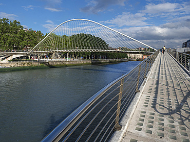 Zubizuri Footbridge, designed by Santiago Calatrava, Nervion River, Bilbao, Basque Country, Spain, Europe