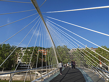 Zubizuri Footbridge, designed by Santiago Calatrava, Nervion River, Bilbao, Basque Country, Spain, Europe