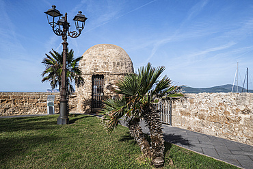 Promenade along the City Walls, Alghero, Sardinia, Italy, Europe