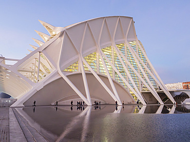 Museu de les Ciences, Science Museum at dusk,, City of Arts and Sciences, Valencia, Spain, Europe