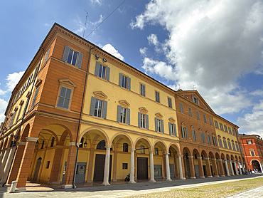 Coloured houses and porticos, Piazza Roma, Modena, Emilia Romagna, Italy, Europe