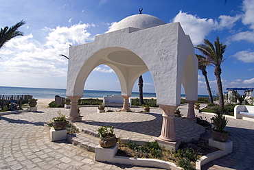 Seaside promenade, Hammamet, Tunisia, North Africa, Africa