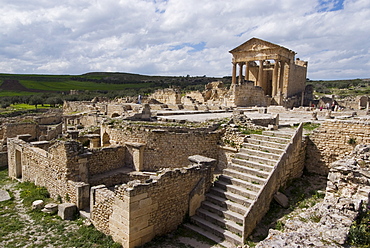 Looking towards the Capitolium (Temple to the three main gods), Roman ruin of Dougga, UNESCO World Heritage Site, Tunisia, North Africa, Africa