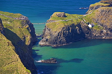 Carrick-a-Rede rope bridge to Carrick Island, Larrybane Bay, Ballintoy, Ballycastle, County Antrim, Ulster, Northern Ireland, United Kingdom, Europe