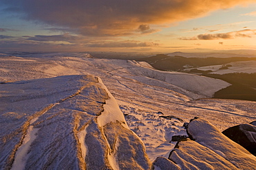 Hoar frost on the rocks at sunset on White Tor, Derwent Edge, Derwent Moor, Peak District National Park, Derbyshire, England, UK