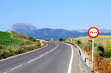 Spain, Andaloucia, Pueblos Blancos (White Villages) Road