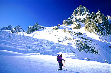 France, Alps, Hautesavoie, Chamonix, Skiing In The Vallee Blanche From Top Of Aiguille Du Midi Mountain, Place Called Les Seracs