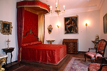 Croatia, Dalmatia, Dalmatian Coast, Fortified City Of Dubrovnik, The Main Bedroom In The Duke's (Rector) Palace Museum