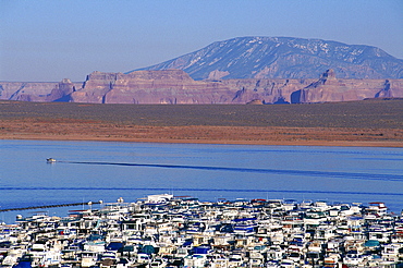 Usa, South West, Utah, Lake Powel, Elevated View On The Lake And Mountains, House Boats To Rent At Fore