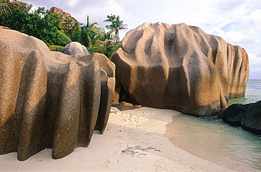 Seychelles, La Digue Island, Source D'argent (Silverspring) Beach Characterized By Huge Basaltic Rocks And Turquoise Lagoon