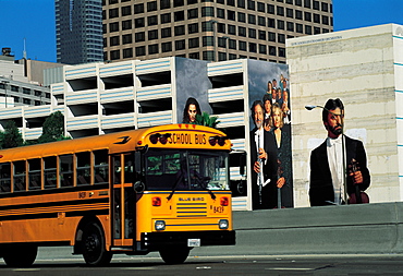 Los Angeles, Hollywood Freeway, Schoolbus & Mural