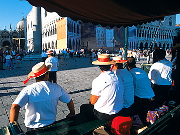 Gondoliere, Piazza San Marco, Venice, Italy