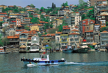 Turkey, Istanbul, The Asian Shore On Bosphorus