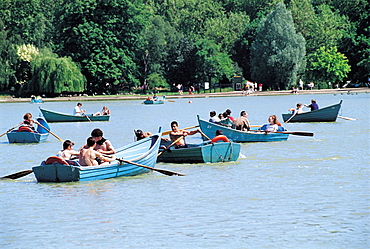 UK, London, Paddling On Serpentine