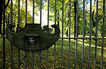 Russia, Saint Petersburg, Tsarskoie Selo (Pushkin) Catherine Ii Castle & Park Grid 