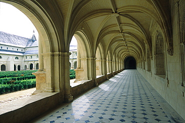 France, Val-De-Loire, Maine-Et-Loire, Fontevraud Abbey, In Side The Cloister