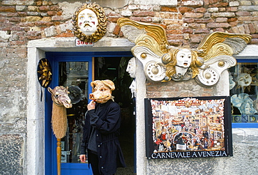 Shop selling carnival masks, Venice, Veneto, Italy, Europe