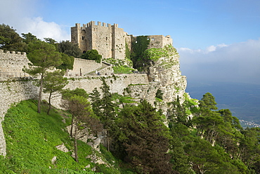 View of Venus Castle situated an the top of the mountain, Erice, Sicily, Italy, Europe