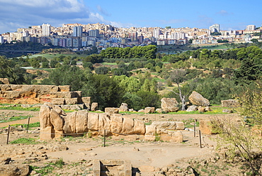 Atlas Statue, Valley of the Temples, Agrigento, UNESCO World Heritage Site, Sicily, Italy, Europe