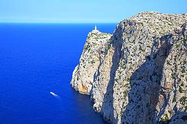 Lighthouse at Cap de Formentor, Mallorca (Majorca), Balearic Islands, Spain, Mediterranean, Europe