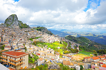 Mountain village of Caltabellotta, high angle view, Caltabellotta, Agrigento district, Sicily, Italy, Mediterranean, Europe