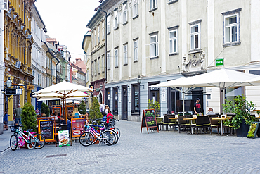 One of the many narrow streets of the pedestrians only city centre, Ljubljana, Slovenia, Europe