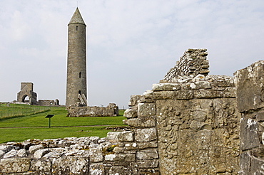 The Round Tower, 27m tall, used as belfry to call monks to prayer and to summon travellers at Devenish, a monastic settlement with a history from the 6th to the 16th century, Devenish Island, Lough (lake) Erne, Enniskillen, County Fermanagh, Ulster, Northern Ireland, United Kingdom, Europe