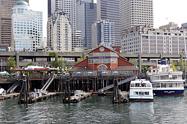 Seafront and harbour, Elliott Bay, Seattle, Washington State, United States of America, North America