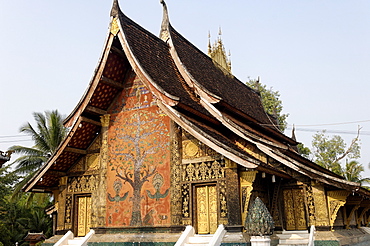 Wat Xieng Thong, founded by King Setthathirath, UNESCO World Heritage Site, Luang Prabang, Laos, Indochina, Southeast Asia, Asia