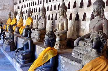 Buddha statues in the cloister or gallery surrounding the sim, Wat Sisaket, Vientiane, Laos, Indochina, Southeast Asia, Asia