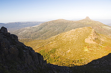 View of Mount Pelion East, 1433m, from Mount Ossa, 1617m, Tasmania's highest mountain on the Overland Track, Cradle Mountain Lake St. Clair National Park, part of Tasmanian Wilderness, UNESCO World Heritage Site, Tasmania, Australia, Pacific