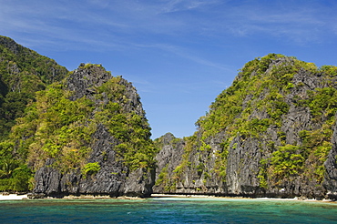 Miniloc Island, Big Lagoon, limestone rock formations, Bacuit Bay, El Nido Town, Palawan Province, Philippines, Southeast Asia, Asia