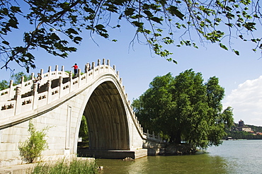 Jade Belt Bridge built during Emperor Qialong's reign in the 18th century, at Yihe Yuan (The Summer Palace), UNESCO World Heritage Site, Beijing, China, Asia