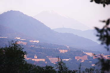 Town of Miyanoshita with Mount Fuji in the background, Fuji Hakone National Park, Kanagawa Prefecture, Honshu Island, Japan, Asia