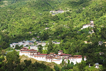 Trongsa Dzong (Chokhor Raptentse), dating from 1648, above Mangde Chu river gorge, Bhutan Asia