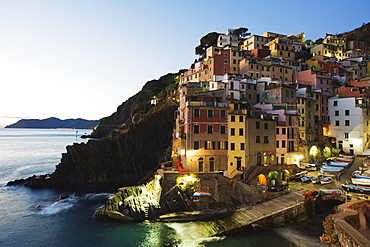 Clifftop village of Riomaggiore, Cinque Terre, UNESCO World Heritage Site, Liguria, Italy, Europe